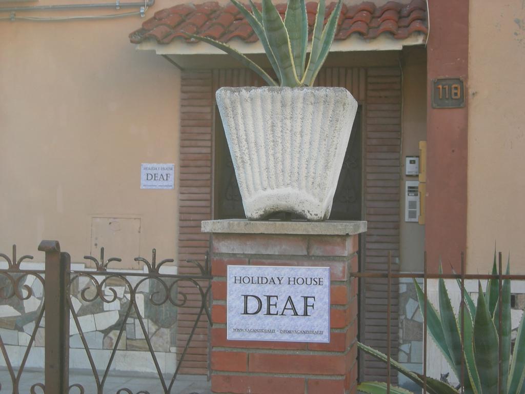 Vacanze Deaf Rom Exteriör bild